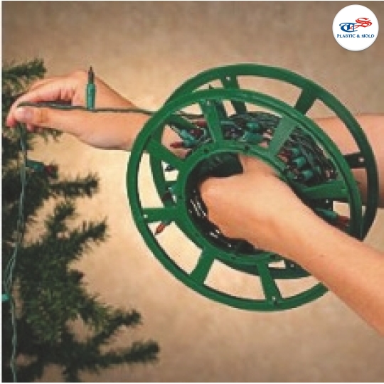 CHRISTMAS LIGHT SET REWINDING DEVICE