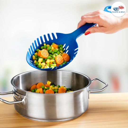 STRAINER SPOON