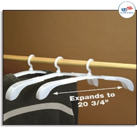 EXTENDABLE CLOTHES HANGER