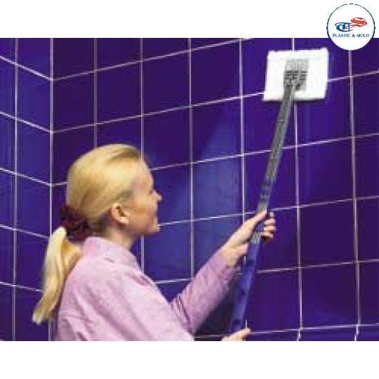 EXTENDABLE GLASS & TILE CLEANER SET